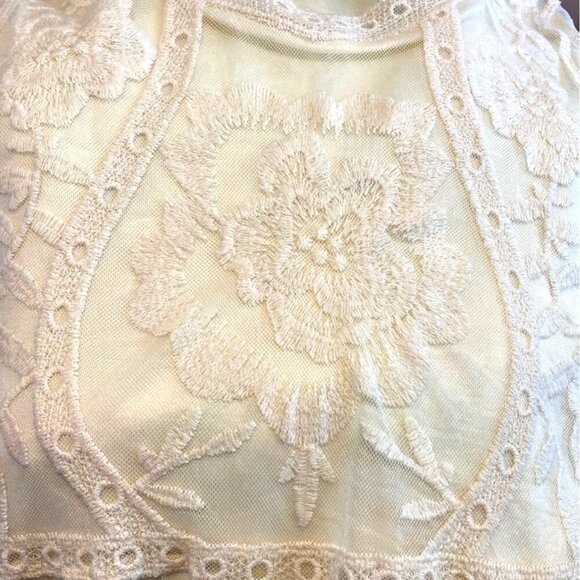 Floral Embroidered Sheer Boho Tunic Top Cream Lace AndTheWhy Size L - Picture 7 of 9